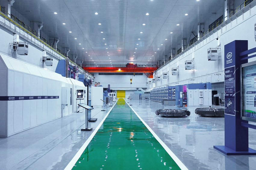 國內(nèi)首個燃機智慧制造基地輪盤智能加工產(chǎn)線。于喜寶供圖