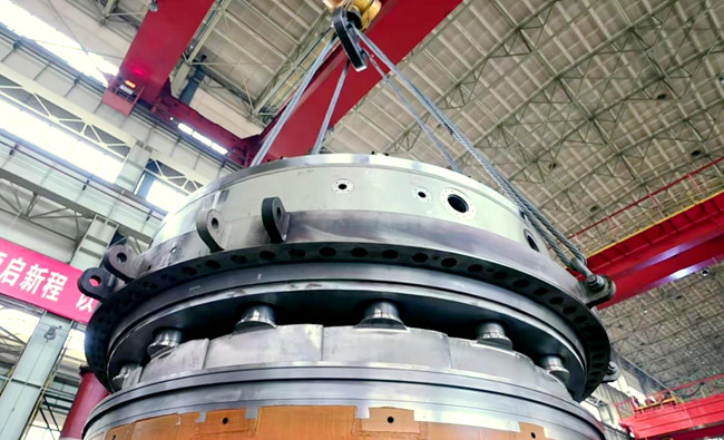 水輪機裝配現場。受訪者供圖 水輪機裝配現場。受訪者供圖